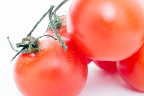 Kirschtomaten Nahaufnahme Auf Weißem Hintergrund — Stockfoto