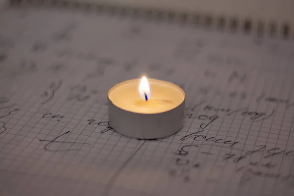 Διακοπή Ρεύματος Εργασίες Στο Σχολείο Είναι Για Κεριά Μαθηματικά Προβλήματα — Φωτογραφία Αρχείου