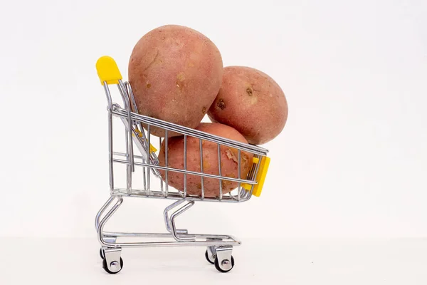 Aardappelknollen Een Consumentenmandje — Stockfoto