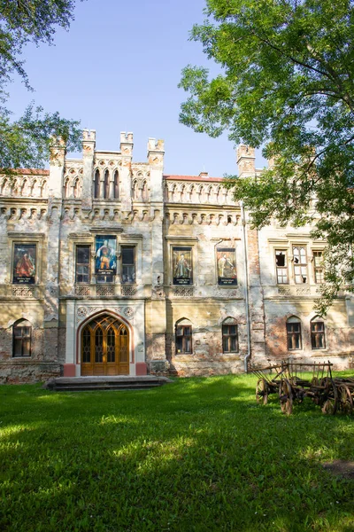 2023 Словаччина Ґаланта Неоготичний Замок Естерхазі Розташований Міському Парку — стокове фото