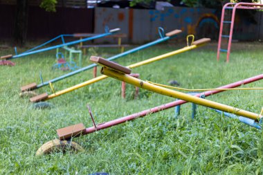 07.07.2023 Slovakya Sala. Evin yanında çocuk salıncağı var..