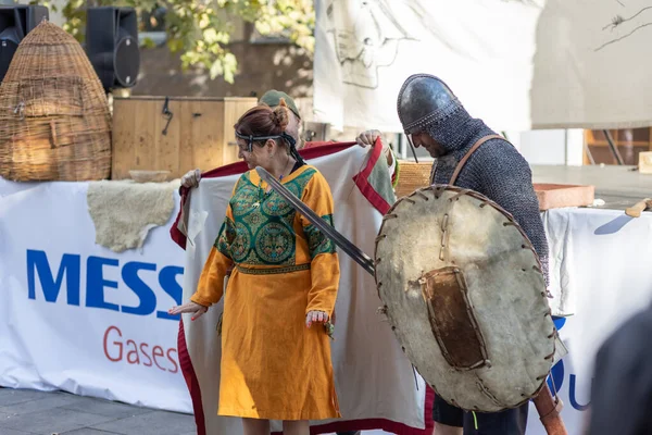 Şehirdeki tarihi olayların yeniden inşası