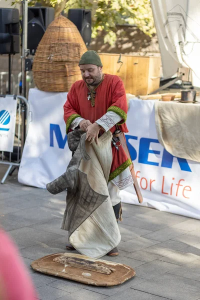 Şehirdeki tarihi olayların yeniden inşası