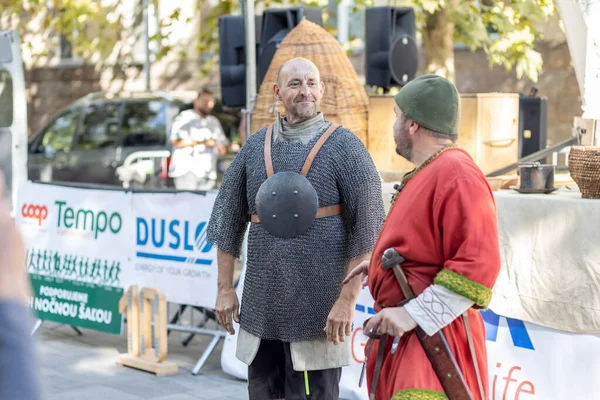 Şehirdeki tarihi olayların yeniden inşası