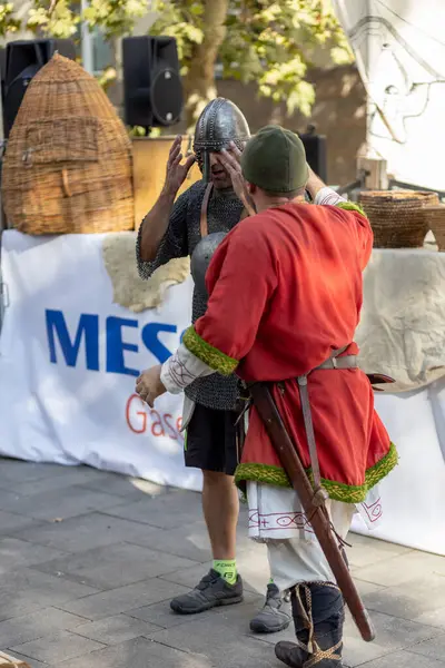 Şehirdeki tarihi olayların yeniden inşası