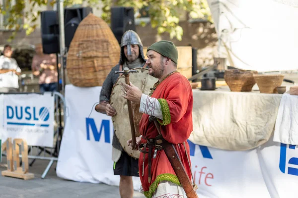 Şehirdeki tarihi olayların yeniden inşası