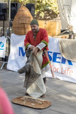 Şehirdeki tarihi olayların yeniden inşası