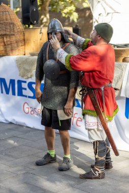 Şehirdeki tarihi olayların yeniden inşası