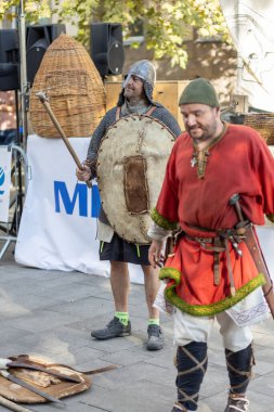 Şehirdeki tarihi olayların yeniden inşası