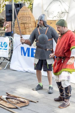 Şehirdeki tarihi olayların yeniden inşası