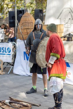 Şehirdeki tarihi olayların yeniden inşası