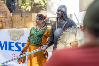 Şehirdeki tarihi olayların yeniden inşası