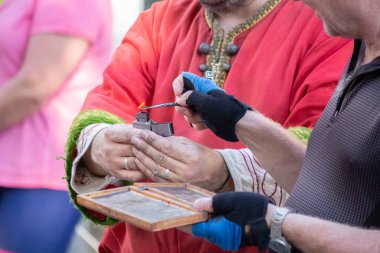 Şehirdeki tarihi olayların yeniden inşası