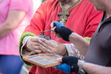 Şehirdeki tarihi olayların yeniden inşası