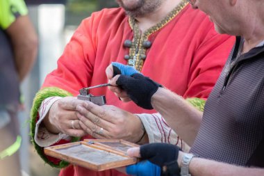Şehirdeki tarihi olayların yeniden inşası