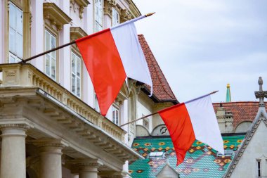 Şehirde Polonya bayrağı