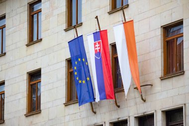 Kentte Avrupa devletlerinin bayrakları