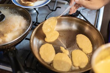 Krepleri yakın plan yapıyorum.