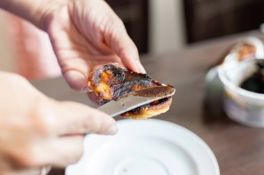 Krepleri yakın plan yapıyorum.