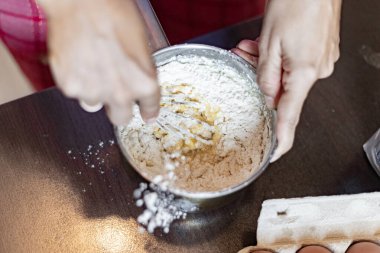 Krepleri yakın plan yapıyorum.