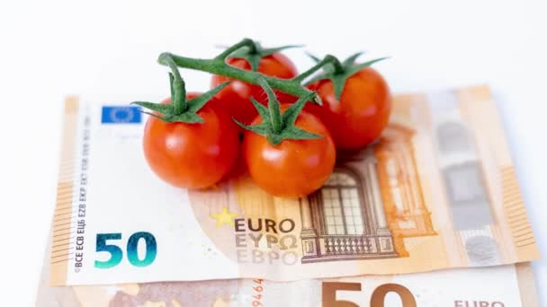 Pomidory Banknotach Rosnące Ceny Żywności Powodu Wojny Ukrainie — Wideo stockowe