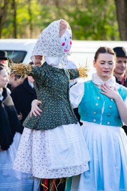 Ölümcül Pazar günü Morena 'yı taşıyorum.