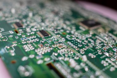 Mikro devreli elektronik tahta.