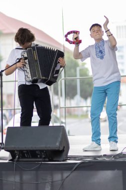 Slovakya 'da yaz aylarında Ukrayna müzik grubunun performansı