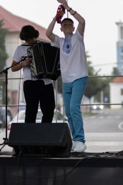 Slovakya 'da yaz aylarında Ukrayna müzik grubunun performansı