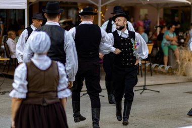 Slovakya 'da yazın halk düğünü