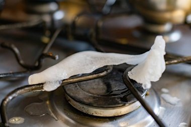 Gaz ocağında buz var. Avrupa 'ya doğalgaz sevkıyatının sona ermesinden kaynaklanan sorunlar