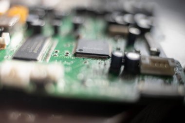 Bilgisayar kartı bileşenlerini kapat