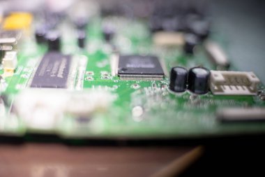 Bilgisayar kartı bileşenlerini kapat