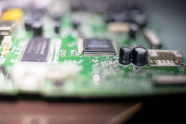 Bilgisayar kartı bileşenlerini kapat