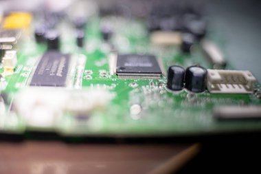 Bilgisayar kartı bileşenlerini kapat