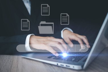 ERP ile birlikte işletmedeki dosyaları, bilgileri ve belgeleri verimli bir şekilde yönetmek için çevrimiçi belge veritabanı ve işlem otomasyonu.