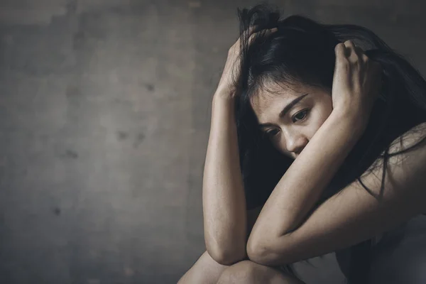 Молодая Депрессивная Женщина Домашнее Насилие Изнасилование Прекратить Злоупотреблять Насилием Торговлей — стоковое фото