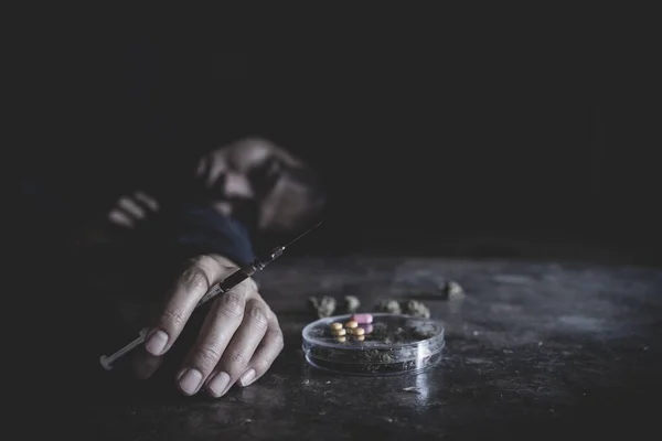Droga Viciada Jovem Com Seringa Ação Conceito Abuso Drogas Parar — Fotografia de Stock