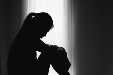  Depresyon, aile sorunları, aile içi şiddet, şiddeti ve istismarı durdurun, cinsel istismarı durdurun, insan kaçakçılığı, tecavüz, depresyon ve intihar kavramı, 
