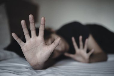 Kadınlara yönelik şiddetin ortadan kaldırılması, kadınlara yönelik şiddet ve cinsel istismarın durdurulması, tecavüz, insan kaçakçılığı.