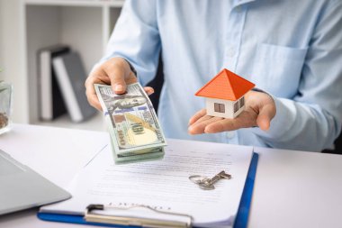 Emlak komisyoncusu konut listeleme sözleşmesi, emlak yatırımı ev ve ipotek alımları hakkında bilgi verin. Gayrimenkul ticareti fikirleri.