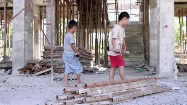 Bambini Poveri Costretti Fare Lavori Costruzione Lavoro Minorile Abusi Diritti — Video Stock