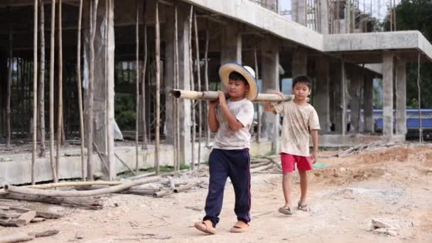 Los Niños Pobres Sitio Construcción Vieron Obligados Trabajar Concepto Contra — Vídeos de Stock
