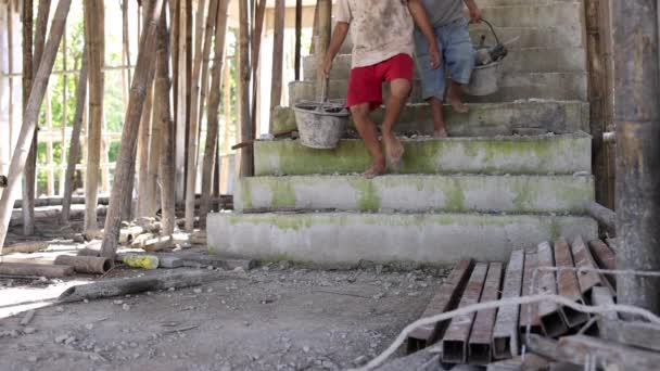 Chudé Děti Nucené Dělat Stavební Práce Dětskou Práci Zneužívání Práv — Stock video