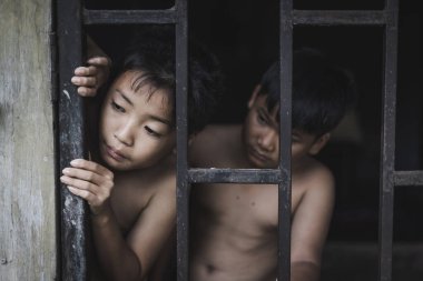 Durmak kötüye şiddet, çocukların şiddet ve istismar kavramı