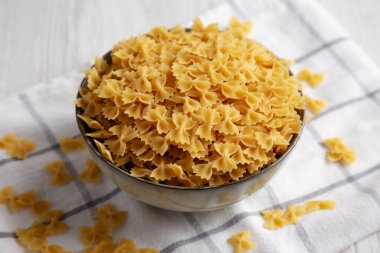 Kuru İtalyan Mini Farfalle Pastası Pişirmeye Hazır