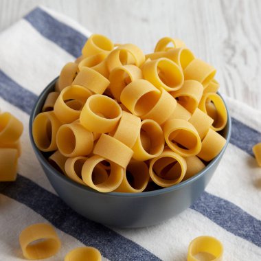 Çiğ, pişmemiş, Calamarata makarnası..