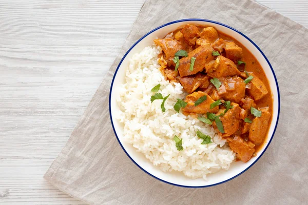 Hausgemachtes Easy Indian Butter Chicken Mit Reis Auf Einem Teller — Stockfoto