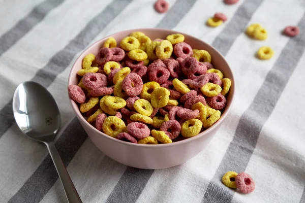 Colorful Cereal Loops Whole Milk Breakfast — Stock Photo, Image