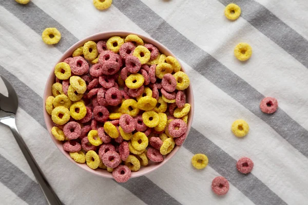Colorful Cereal Loops Whole Milk Breakfast Flat Lay Overhead — Stock Photo, Image